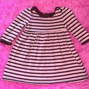 🛍 PRETTY LITTLE GIRLS DRESS SIZE 0-3 MONTHS 🛍